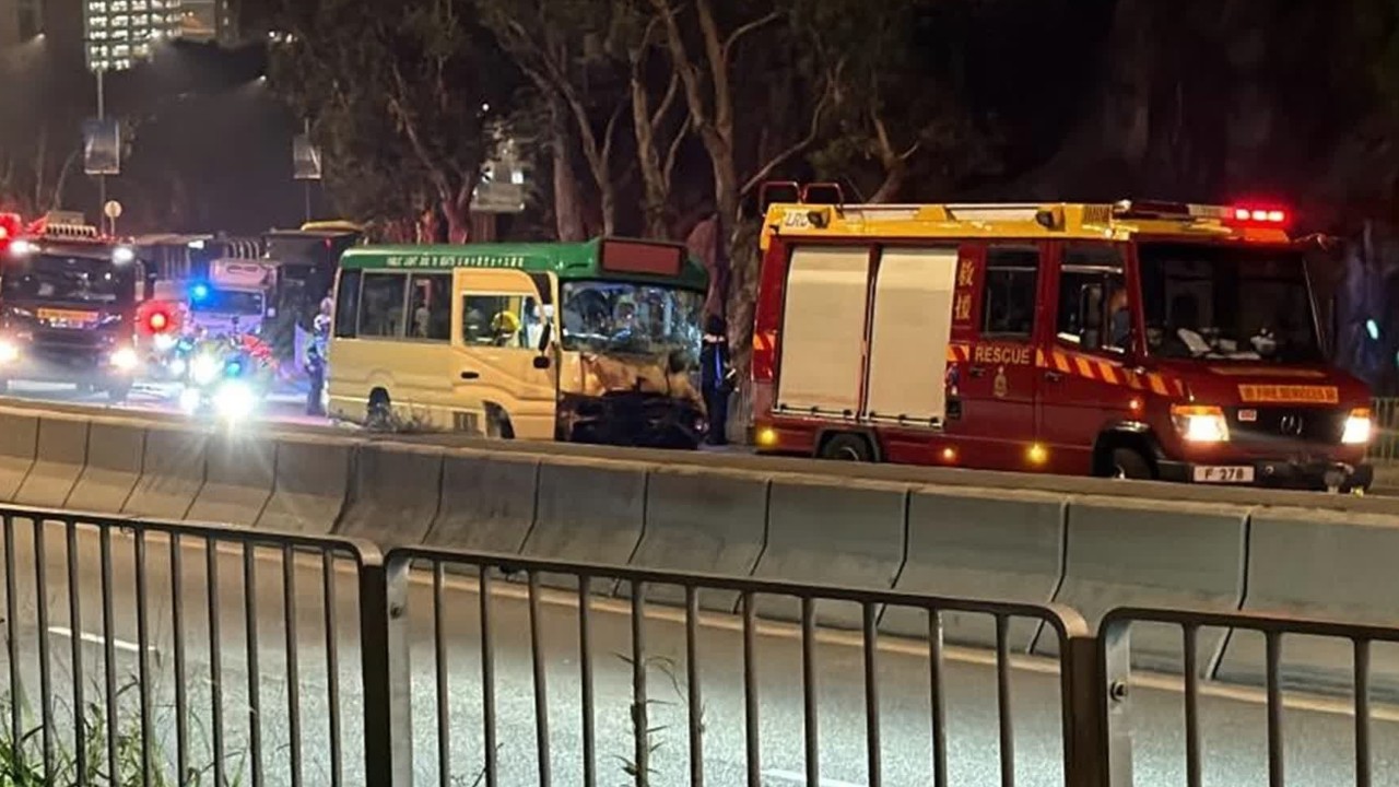 14 hurt after minibus slams into back of goods vehicle in Hong Kong
