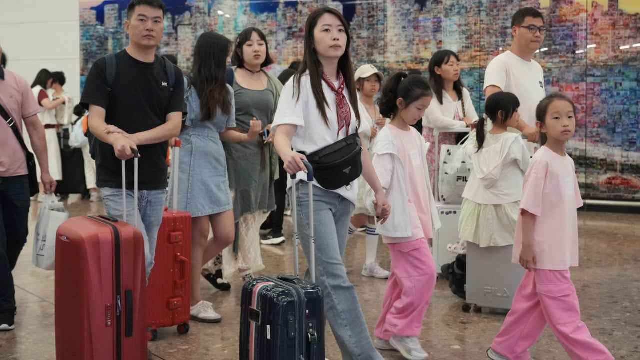 Mainland Chinese to make 980,000 inbound trips to Hong Kong for Labour Day break