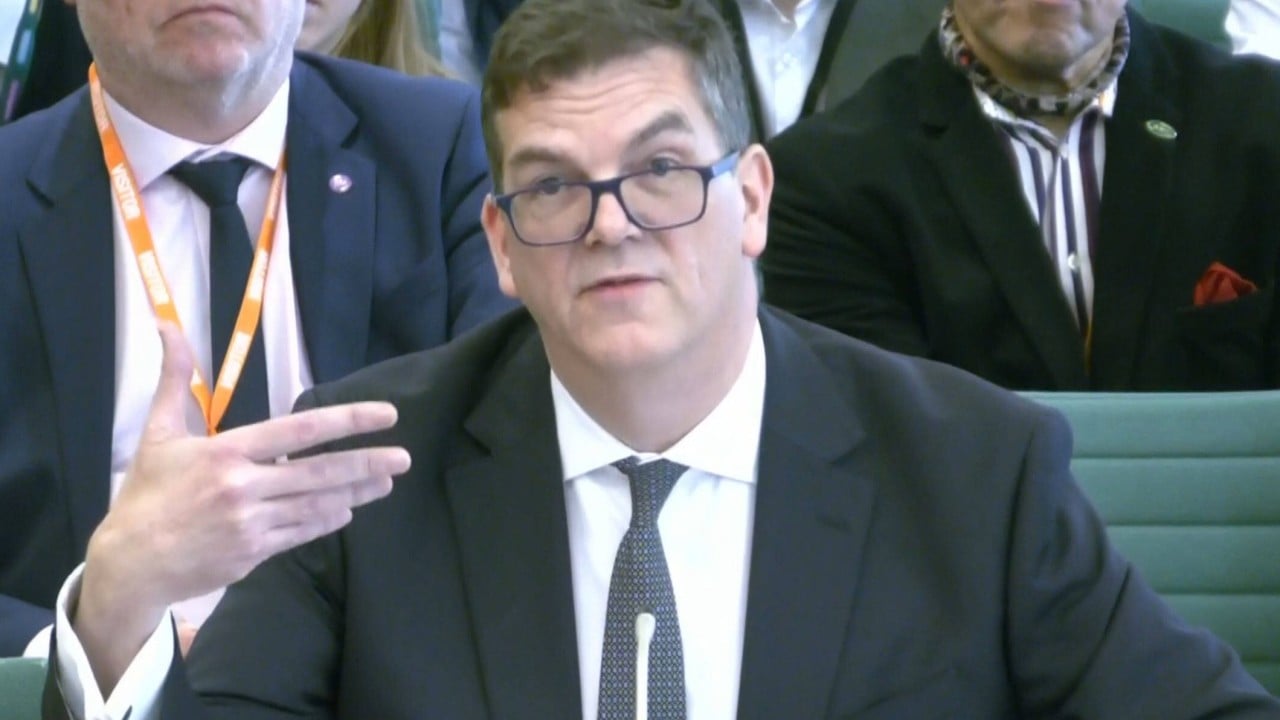 Ex-UK official says he felt pressure over Mandelson from PM’s office