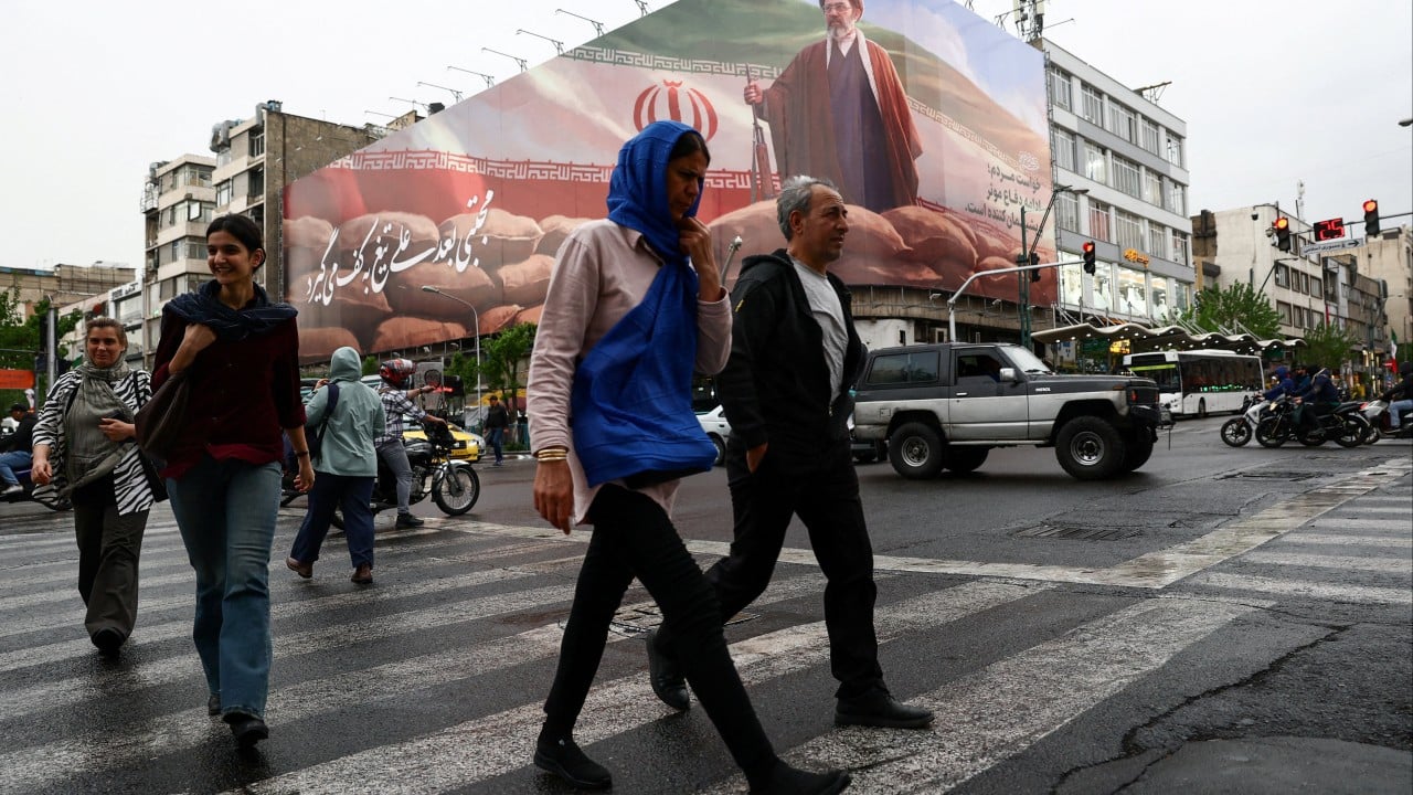 US and Iran warn they are ready for war as Islamabad talks remain in limbo