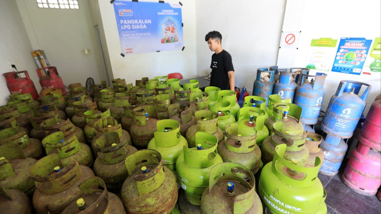 Rising fuel costs in Indonesia spark concern about tighter supplies, subsidy strain