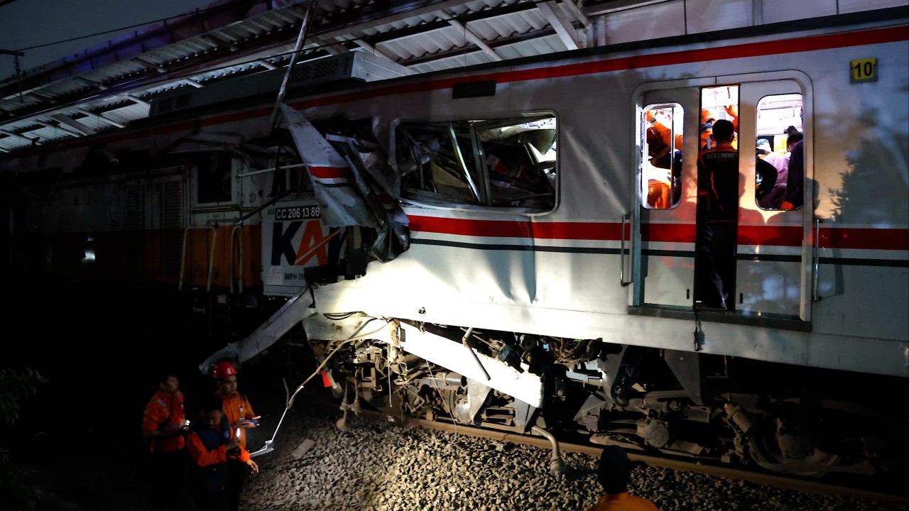 4 killed and dozens injured in train crash outside Jakarta