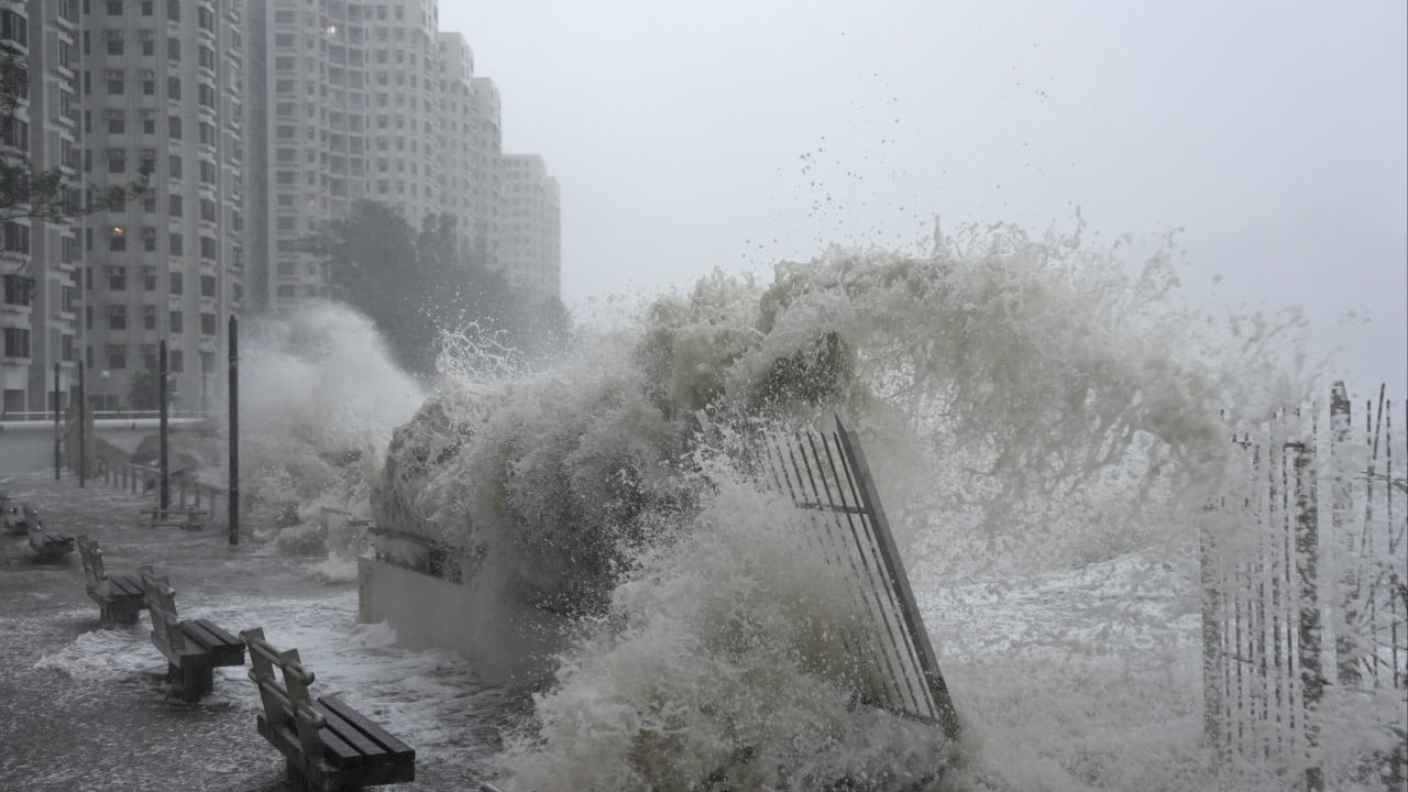 Watchdog urges Hong Kong Observatory to better explain typhoon warning decisions