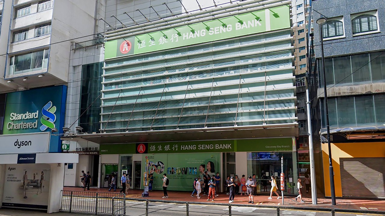 Hong Kong police intercept man after attempted armed bank robbery in Causeway Bay