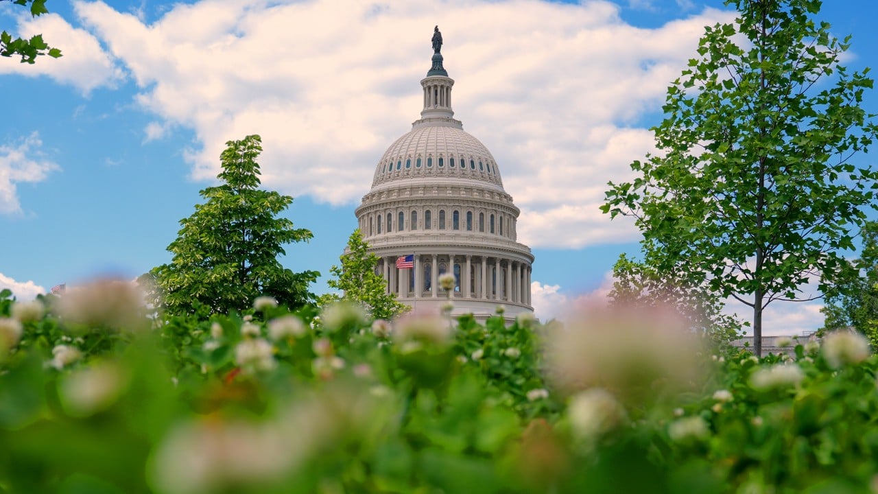 US Congress votes to end record government shutdown