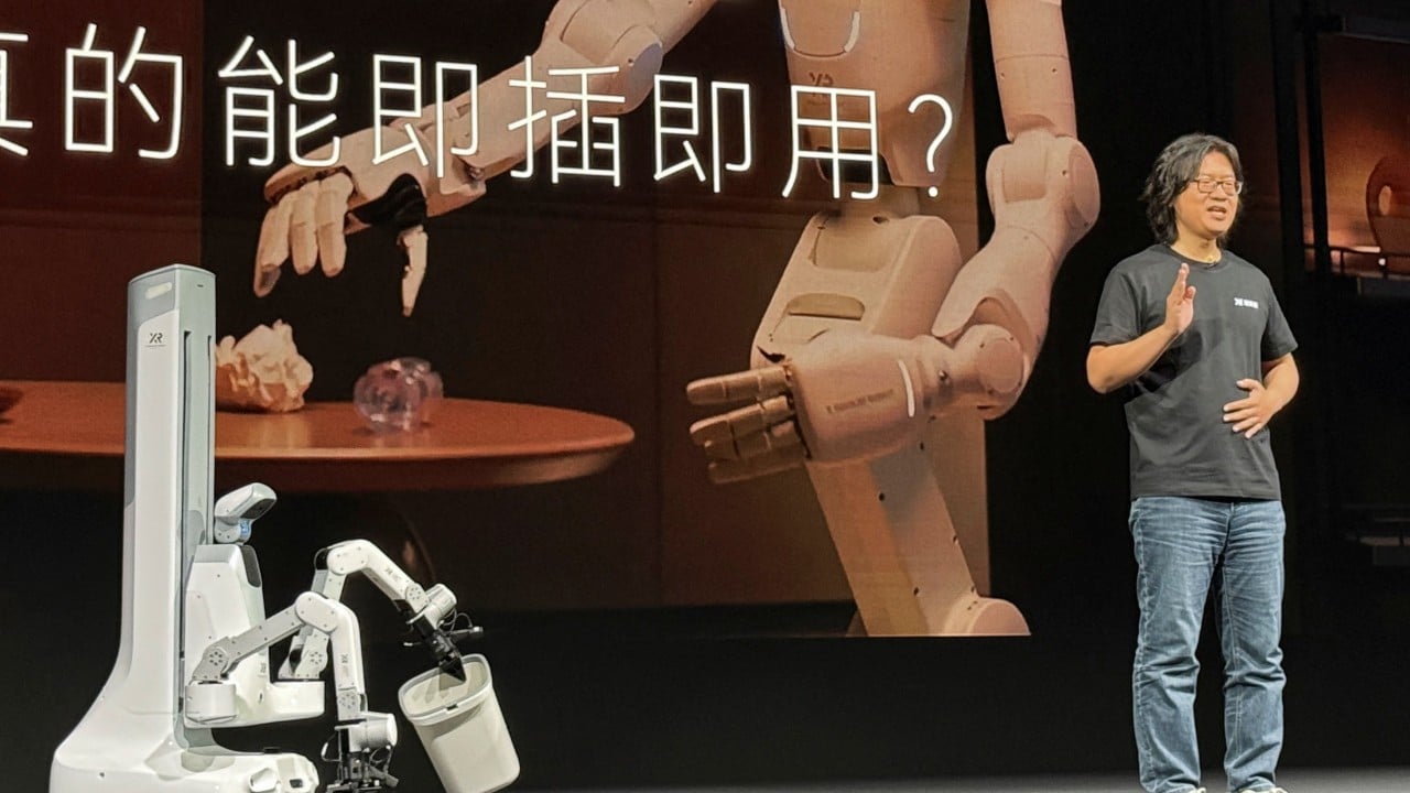 China’s robots step into real-world roles, from cleaning to directing traffic