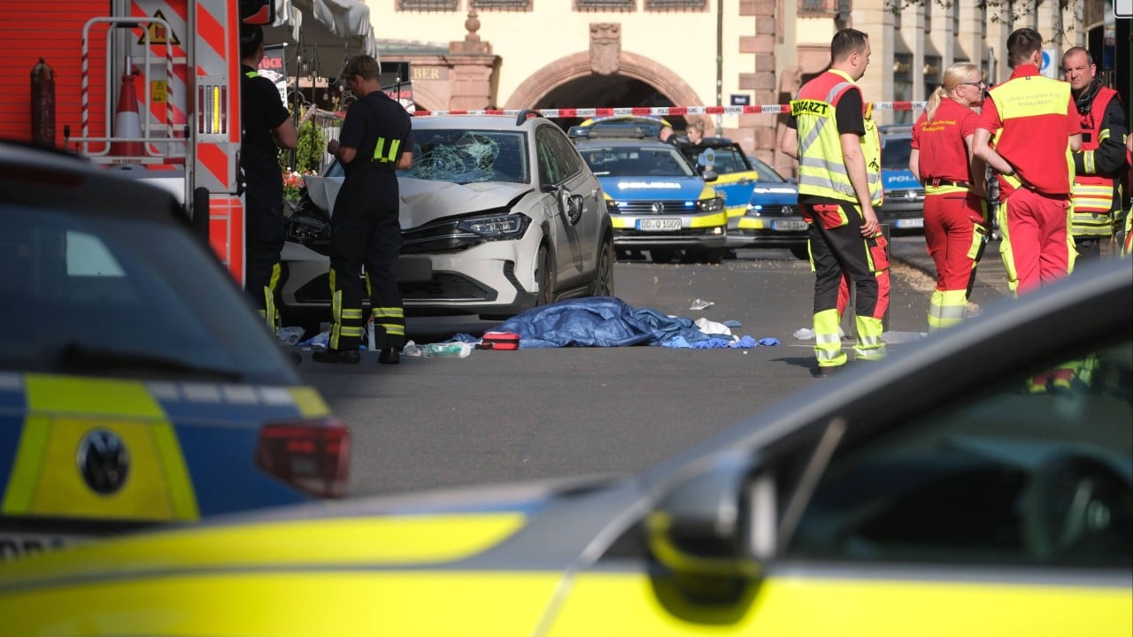 2 dead, 2 injured after car ramming in German city of Leipzig