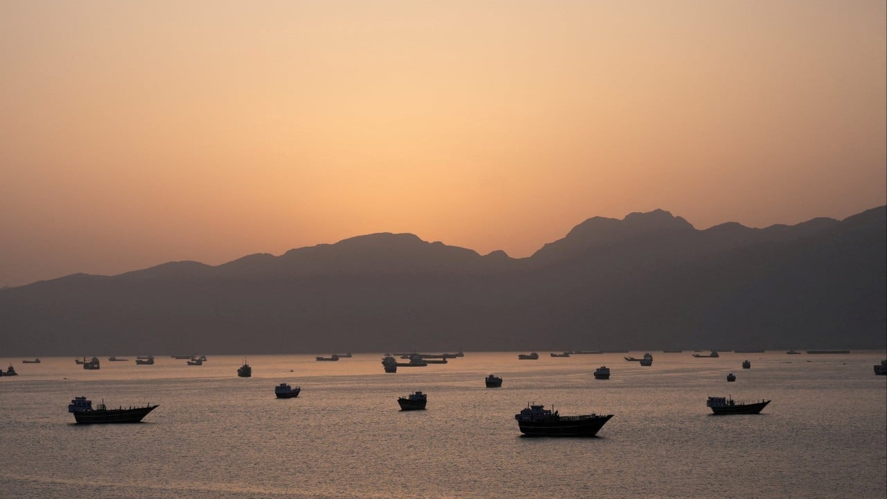 Glimmer of hope in Hormuz Strait as fragile ceasefire holds: what happened overnight