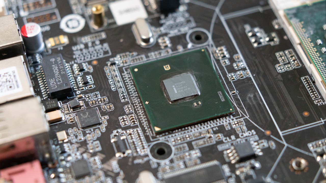 China Chipmakers Outpace US in R&D Spend