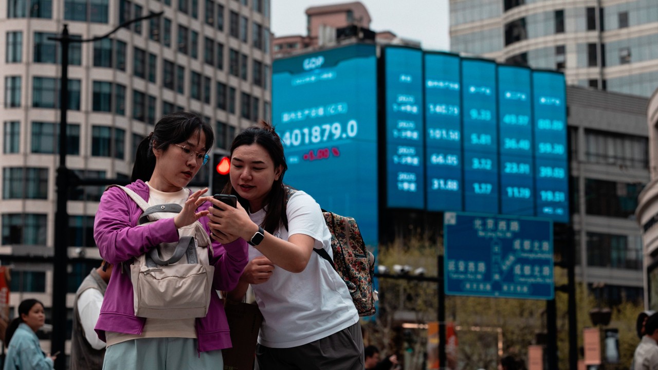 Tech stock surge masks labor pressures on Chinese workers