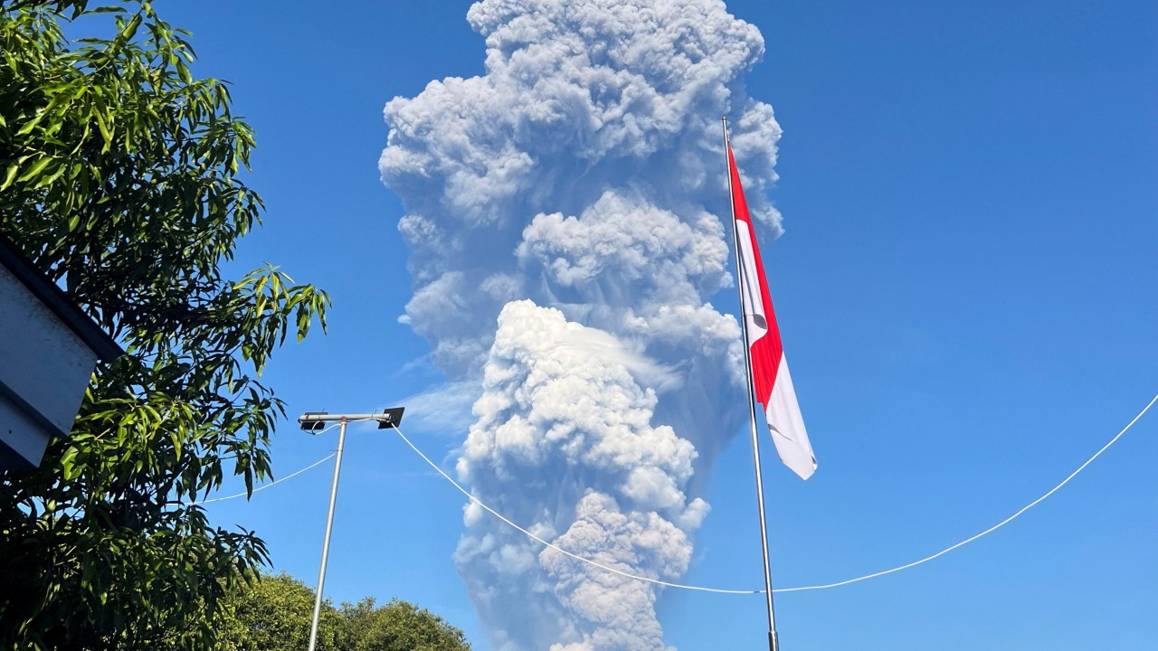 2 Singaporeans, 1 Indonesian still missing after Mount Dukono eruption