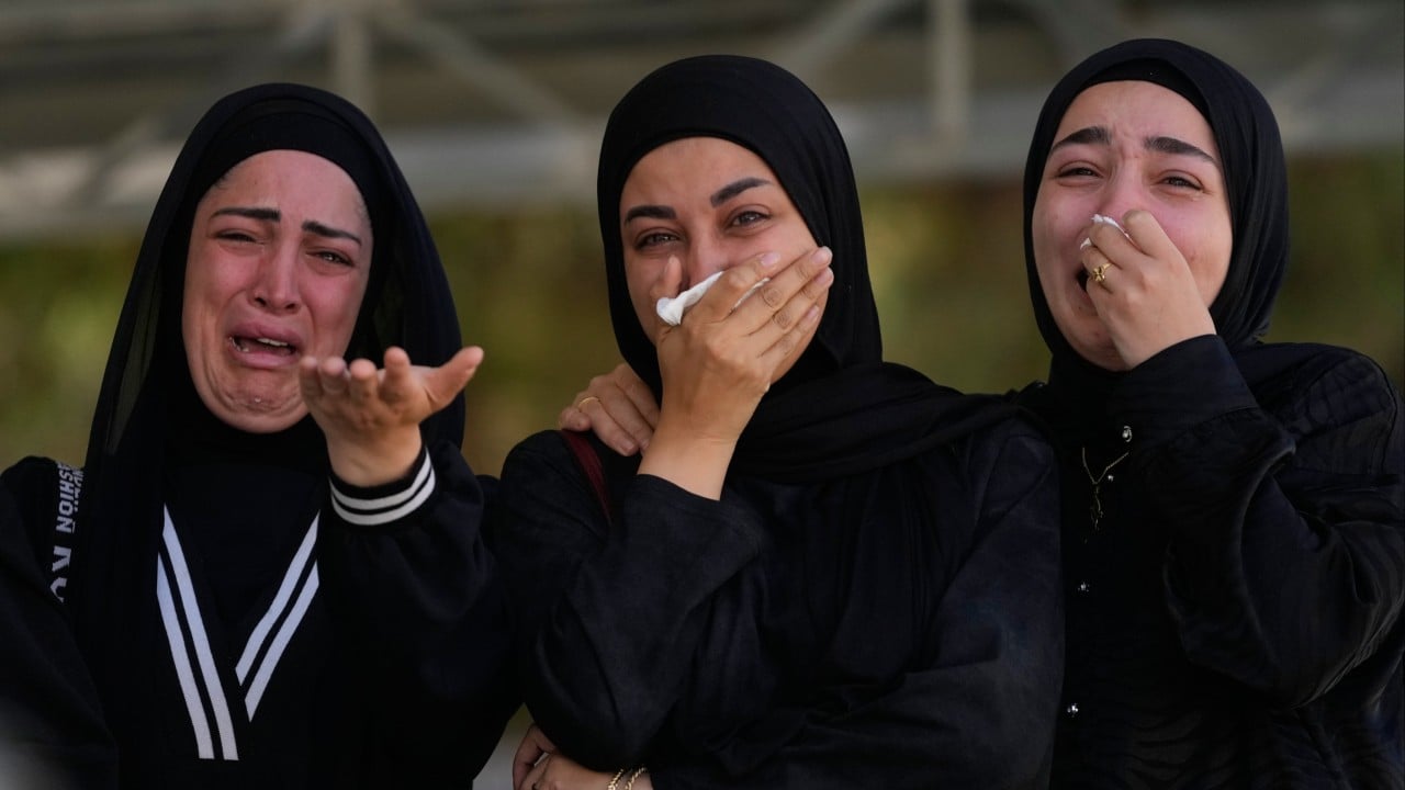 Israel strikes Lebanon as 380 reported killed since April 17 ceasefire