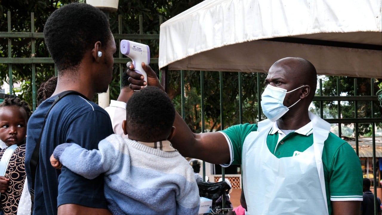 Kongo Ebola salgını: Ölüm sayısı 80'e ulaşırken sürekli definler