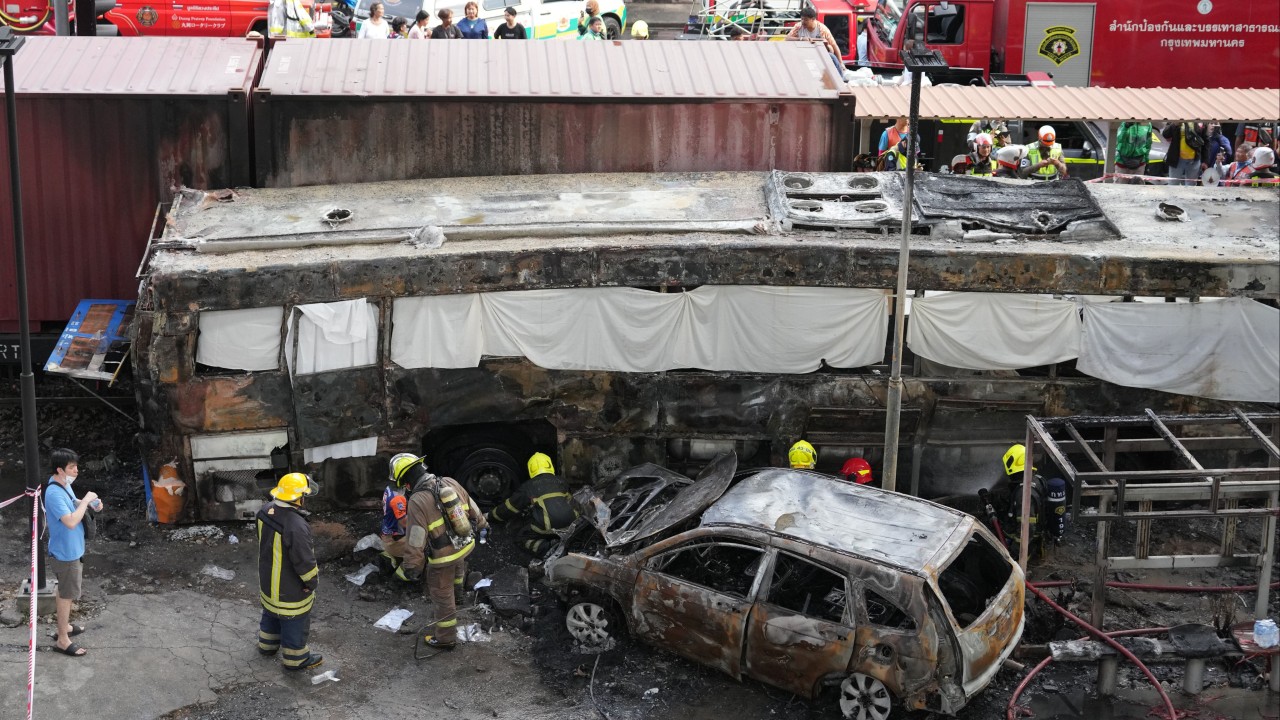 Bangkok train-bus crash kills 8, Thai PM orders investigation