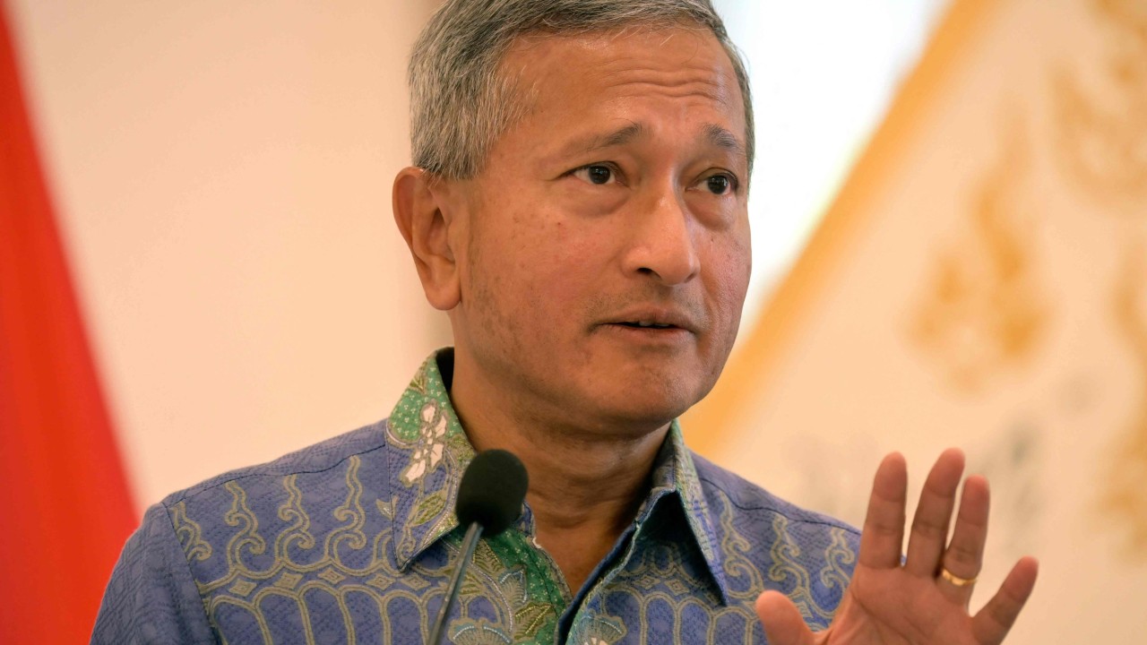 Ministro de Singapura defende julgamento humano frente à IA