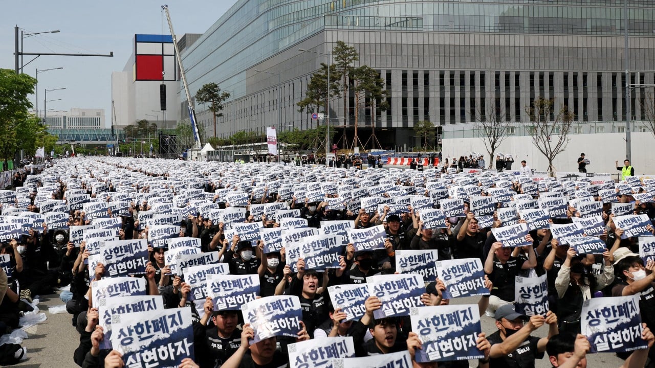 South Korea weighs arbitration to avert Samsung chip plant strike