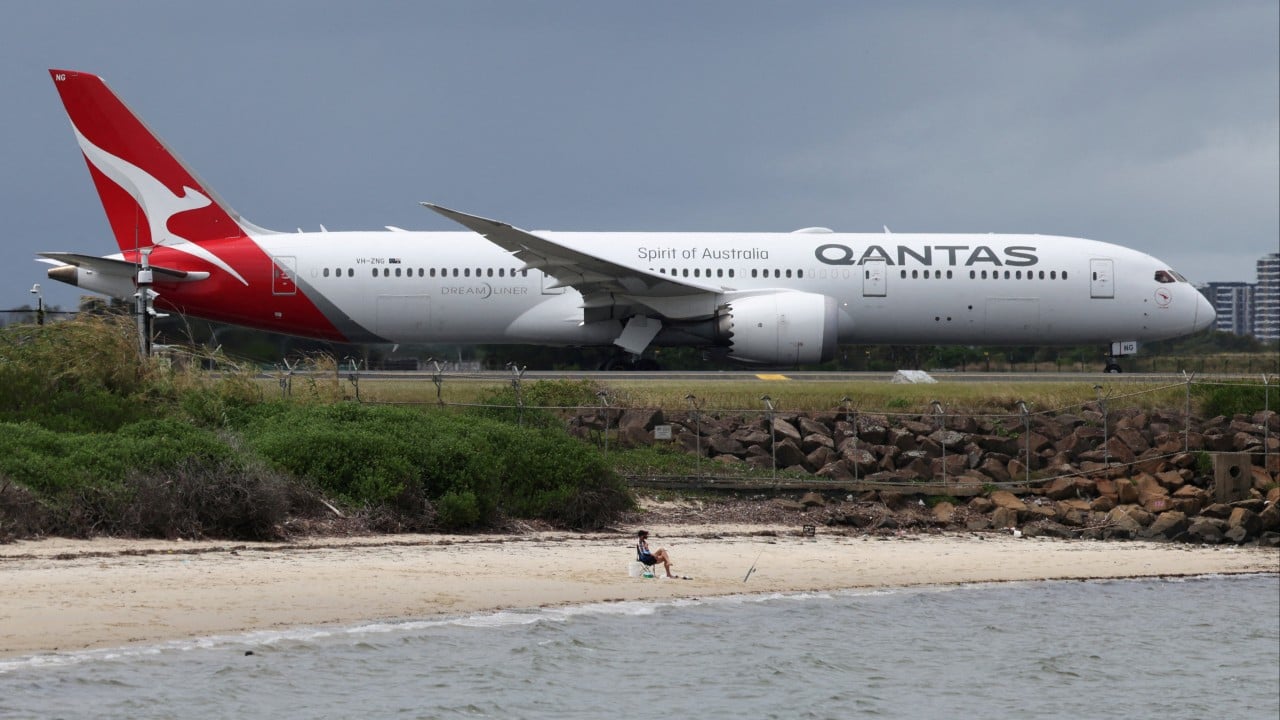 Melbourne-US Qantas flight diverted after man bites crew member