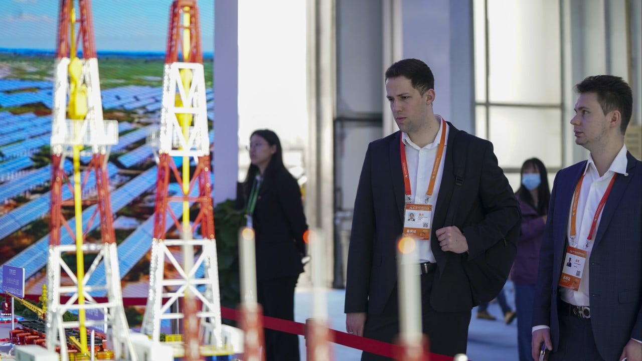 China turns to Russian oil as Gulf supply drops – but is it too expensive?