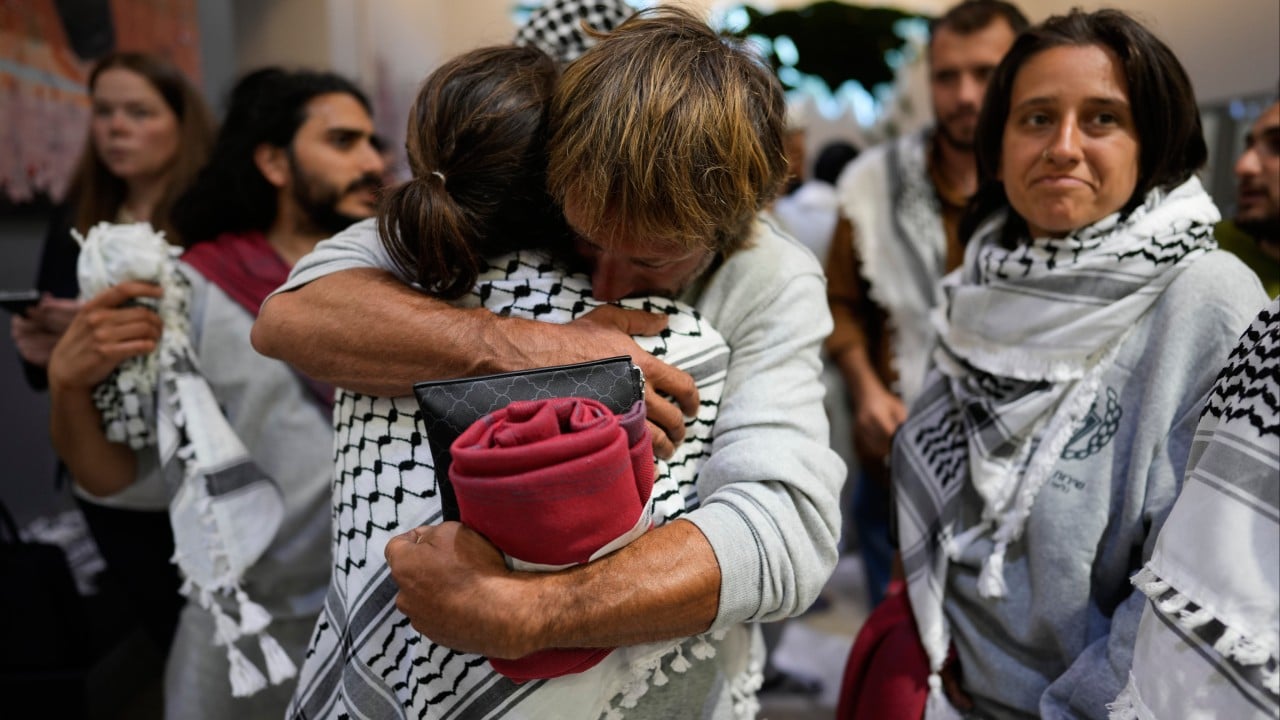 First Gaza flotilla activists arrive in Turkey after Israel deportation
