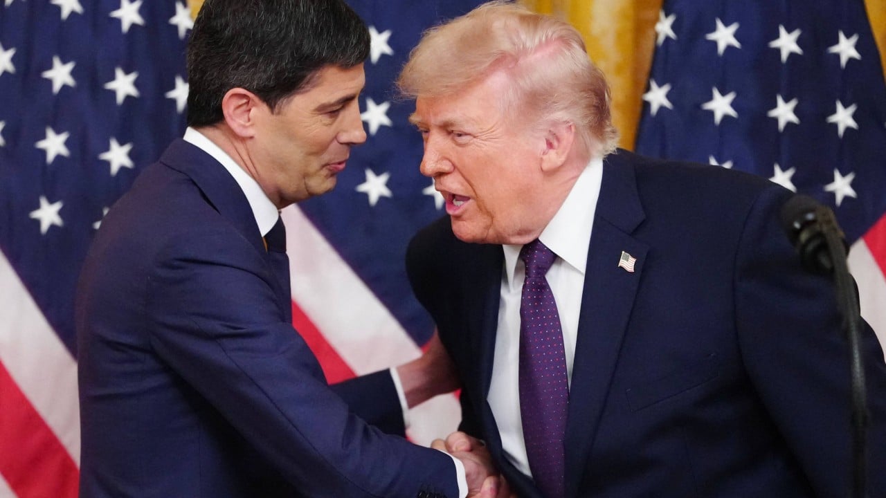 Kevin Warsh takes helm of US Federal Reserve amid AI boom and inflation concerns