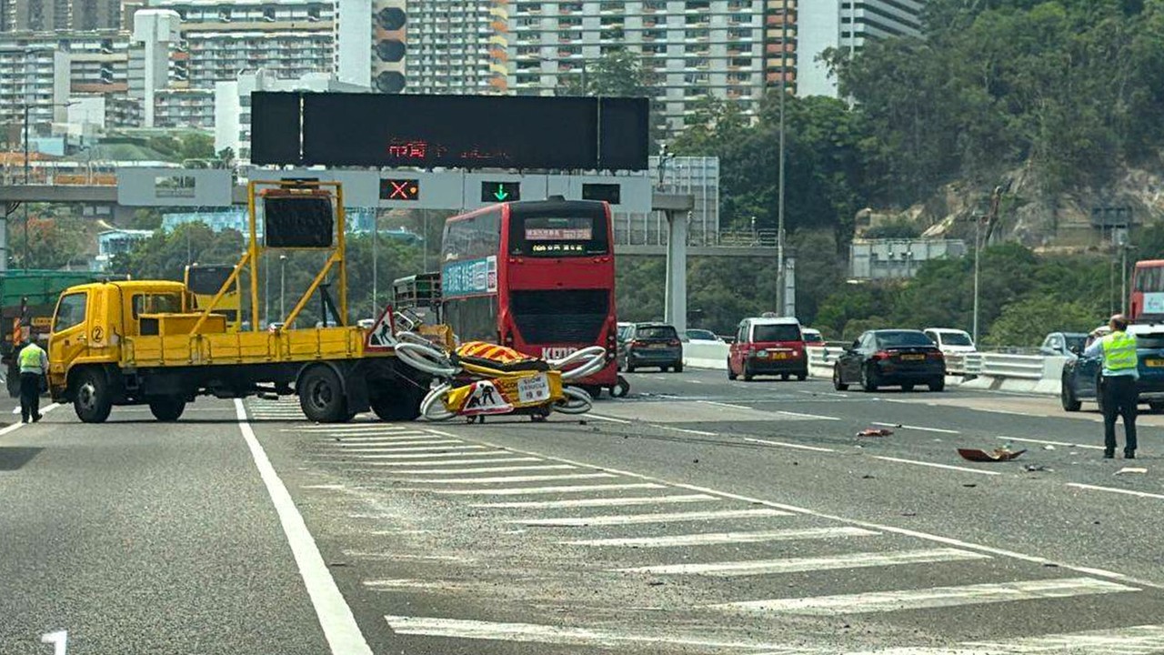 24 injured in Hong Kong bus crash with maintenance truck