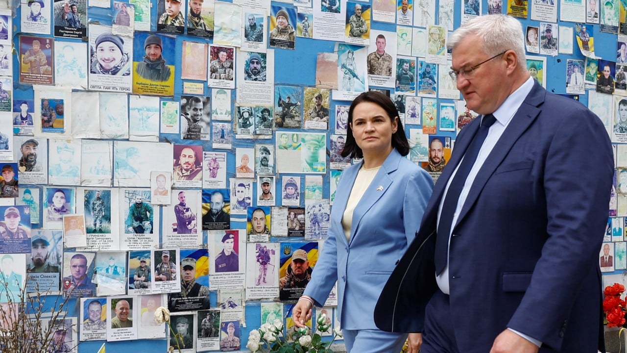Líder da oposição bielorrussa visita Kiev em meio a tensões