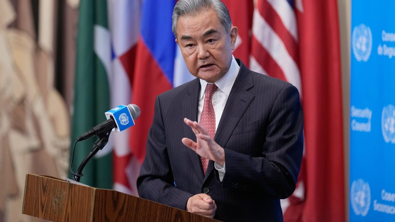 Wang Yi defende multilateralismo na ONU em crítica a políticas dos EUA