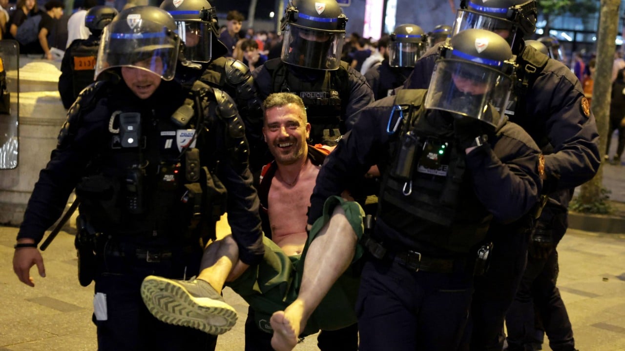 French police arrest 780 after violent Paris Saint-Germain celebrations