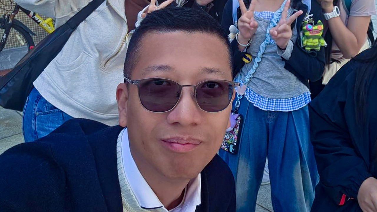 Hong Kong principal fired for swearing at security guards on Singapore school trip