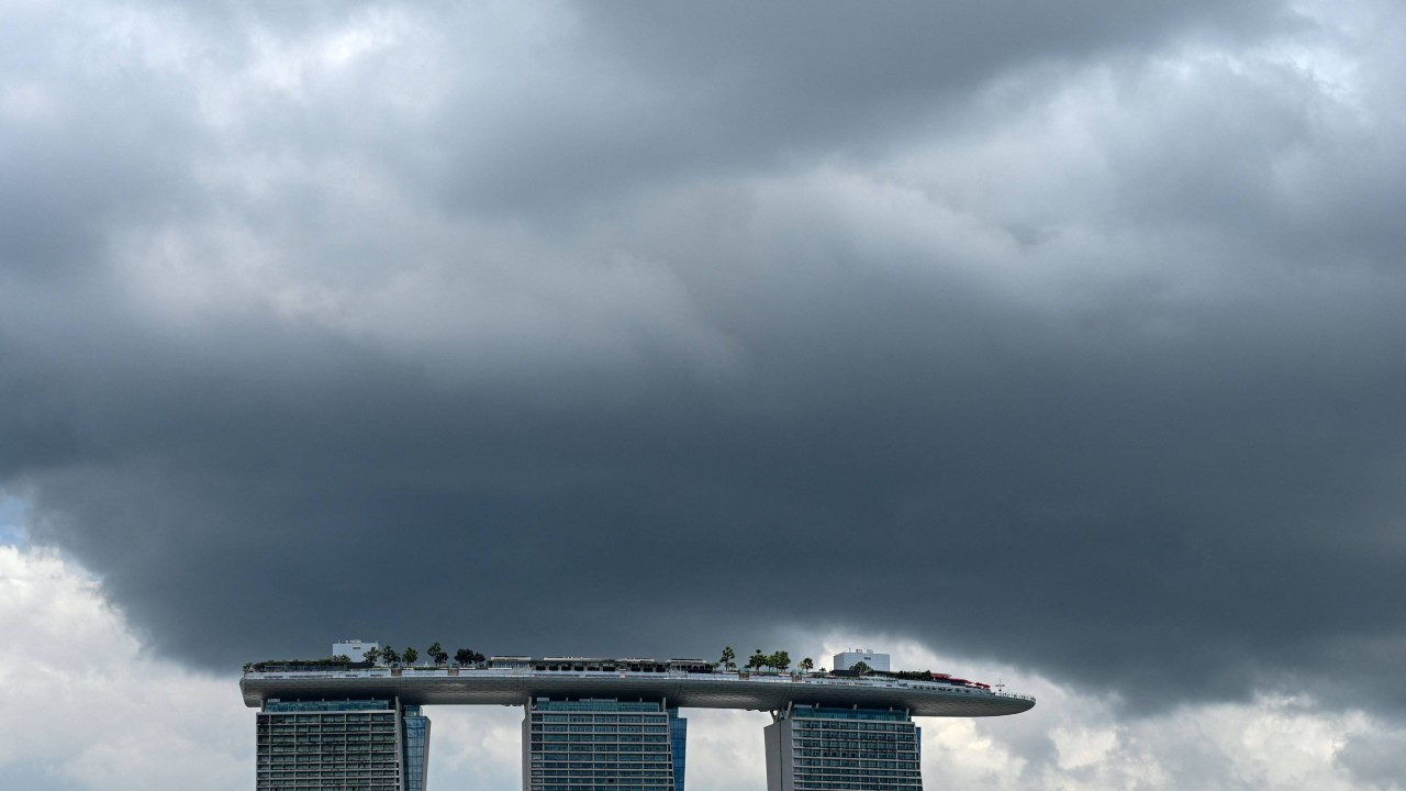 Singapore arrests 3 Chinese nationals after woman, child locked during hotel robbery