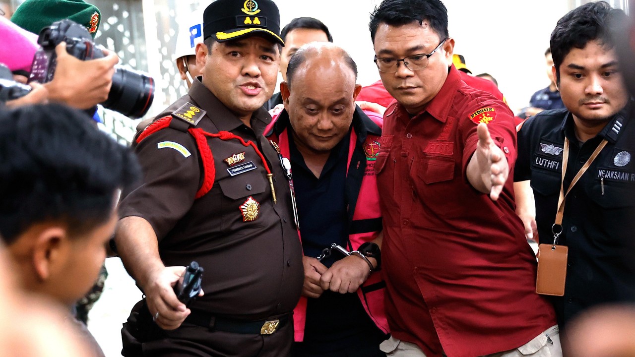 Indonesia arrests sacked head of free meal scheme
