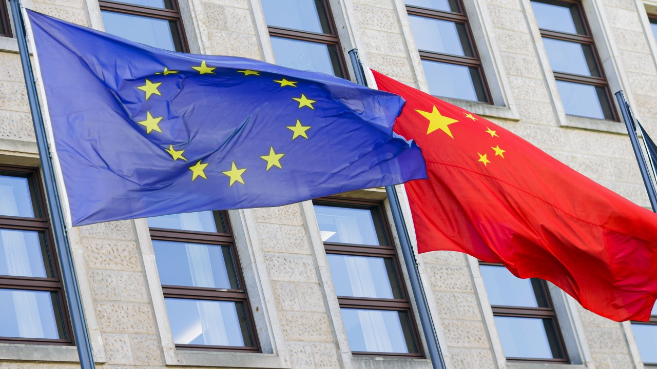 União Europeia e China iniciam diálogos para evitar guerra comercial