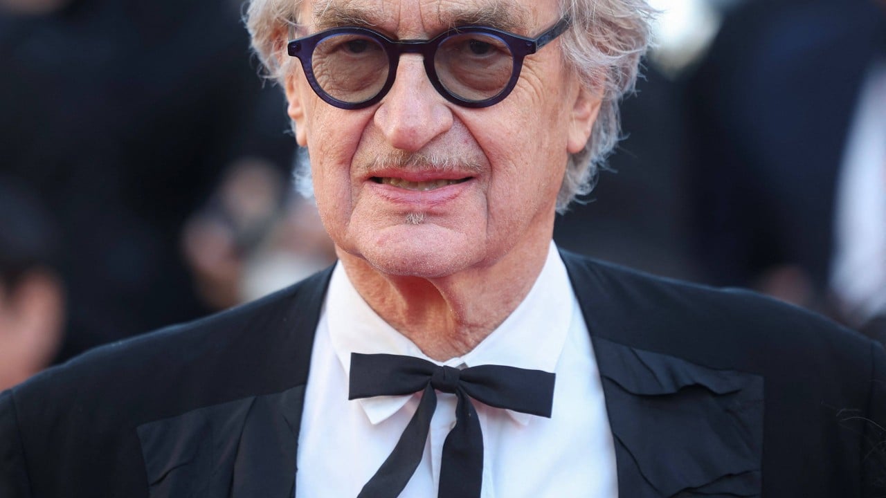 Wim Wenders, 1975 yapımı filmde 13 yaşındaki Nastassja Kinski ile olan çıplak sahneyi geri çekiyor