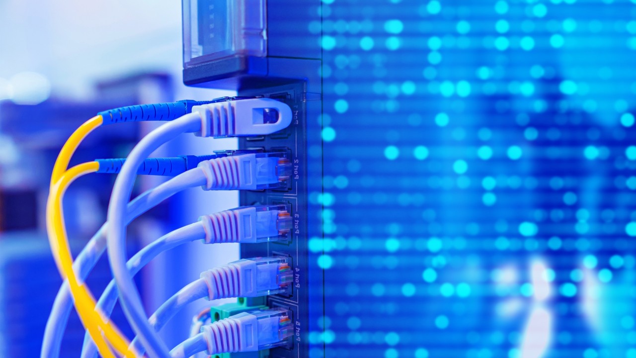 As US seeks to block Chinese carriers, Beijing opens telecoms pilots to foreign outfits
