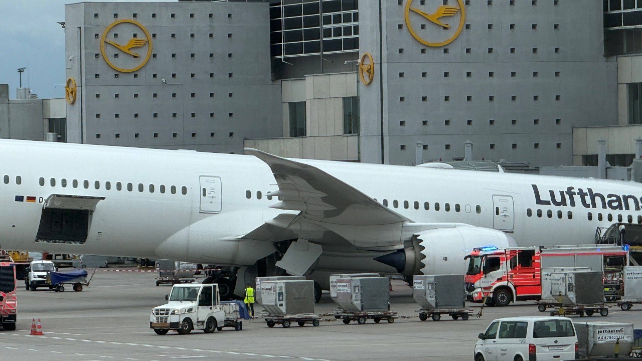 Nose down: Lufthansa investigating Boeing 787 landing gear collapse in Frankfurt