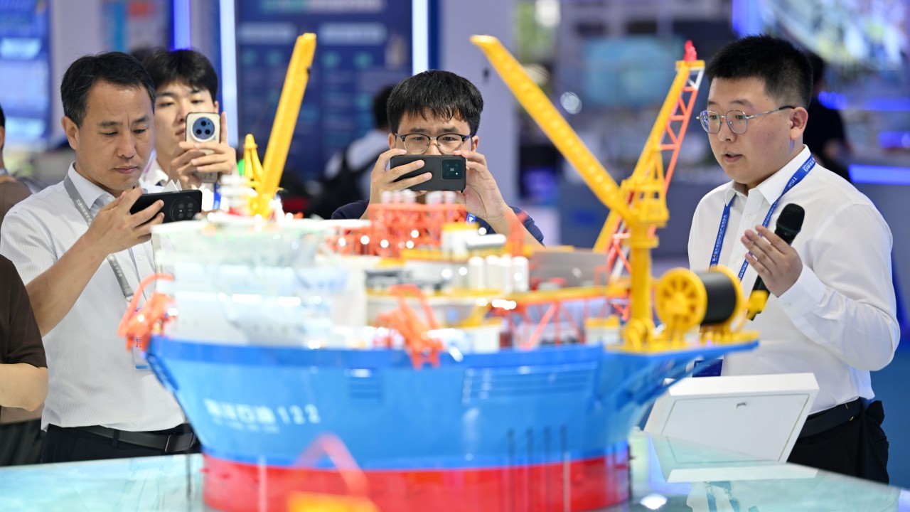 China's offshore energy equipment sector benefits from high global fossil fuel prices