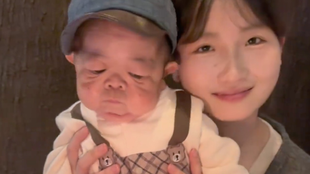 Baby-sized Chinese man, 25, goes viral online afte