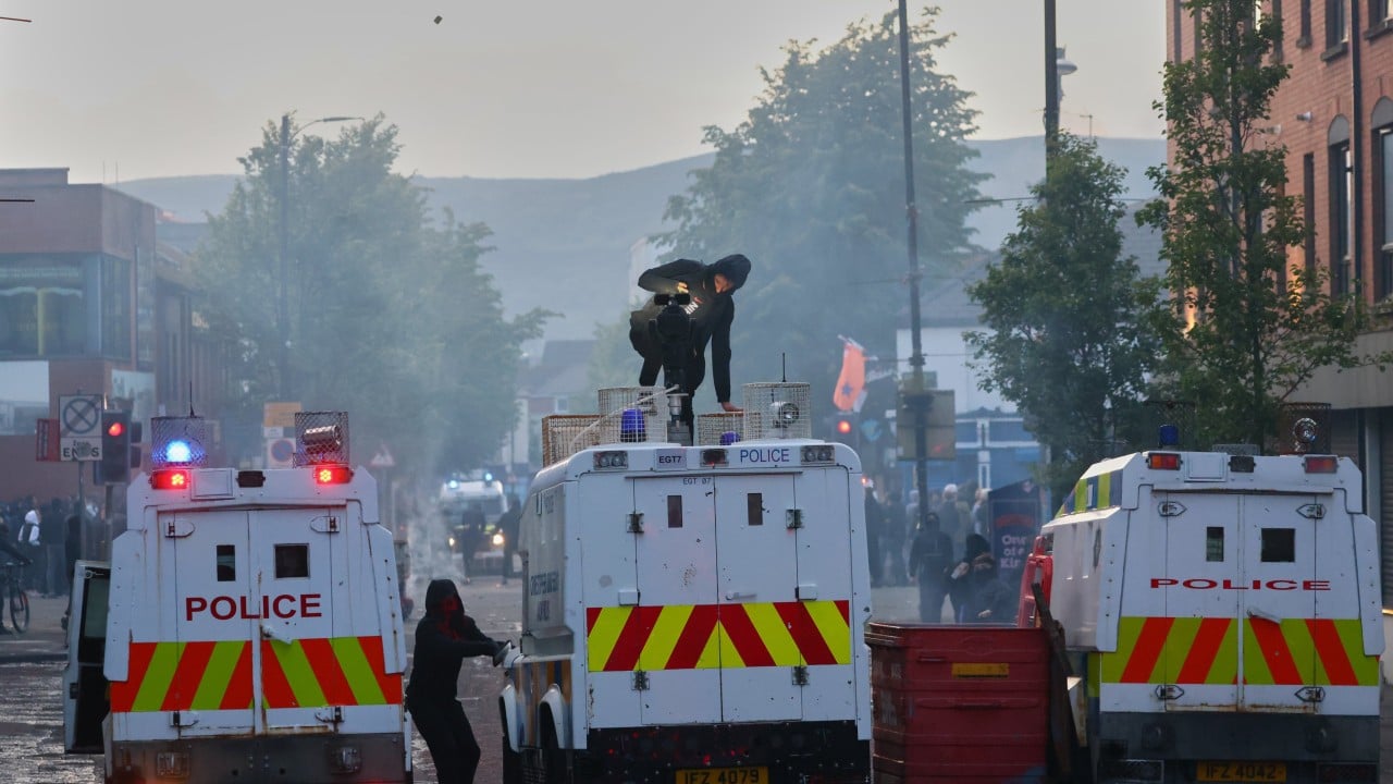 Elon Musk accused of inflaming tensions in Belfast after kni
