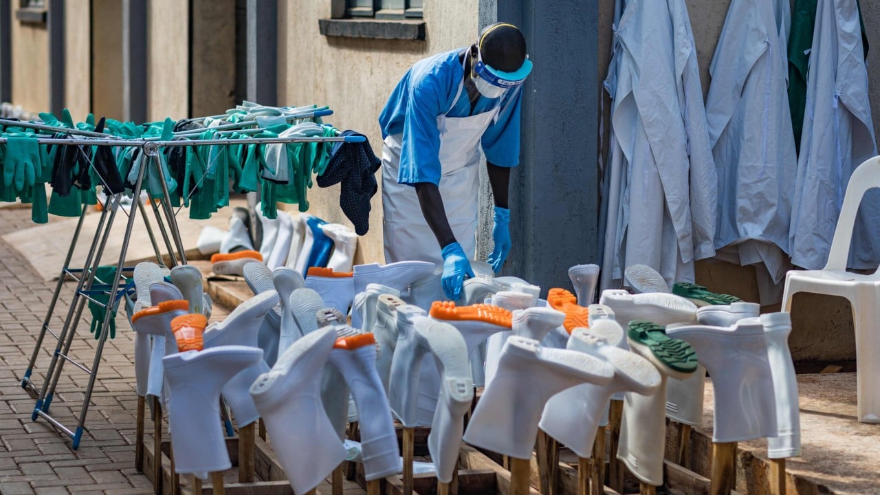 Ebola outbreak prompts Asia to assess border defenses