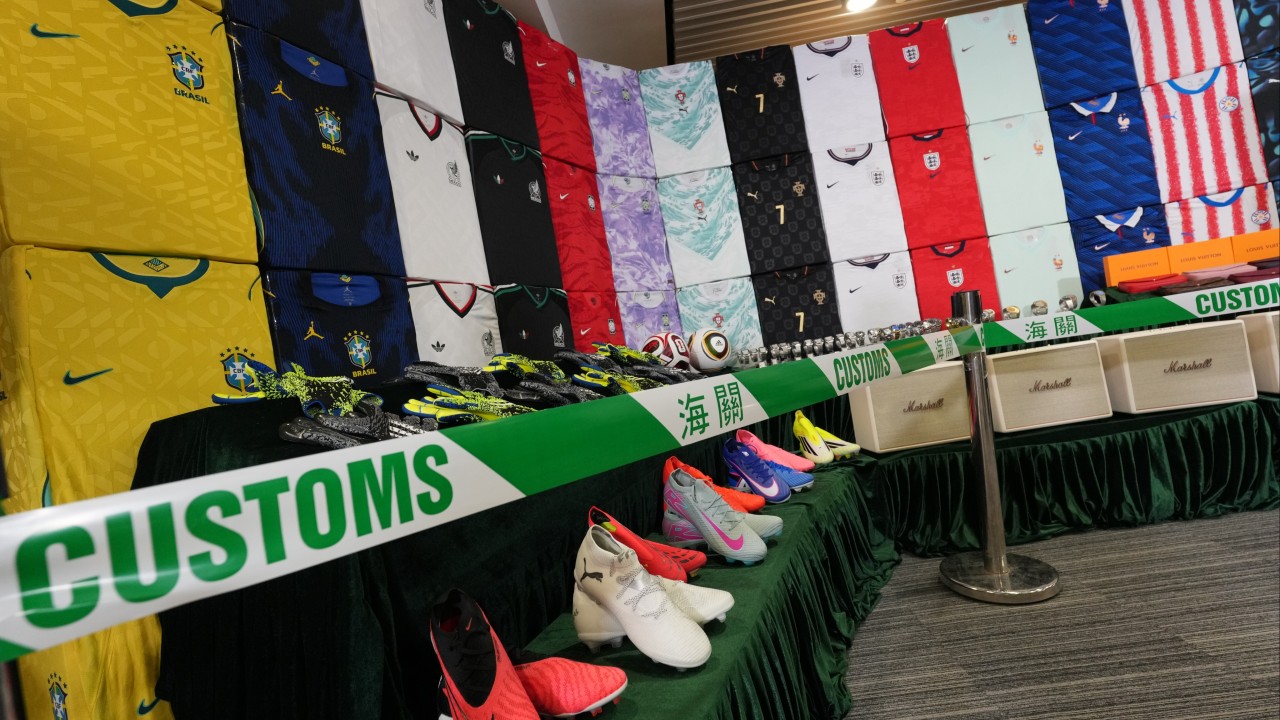 6 arrested as Hong Kong customs seizes HK$156 mill
