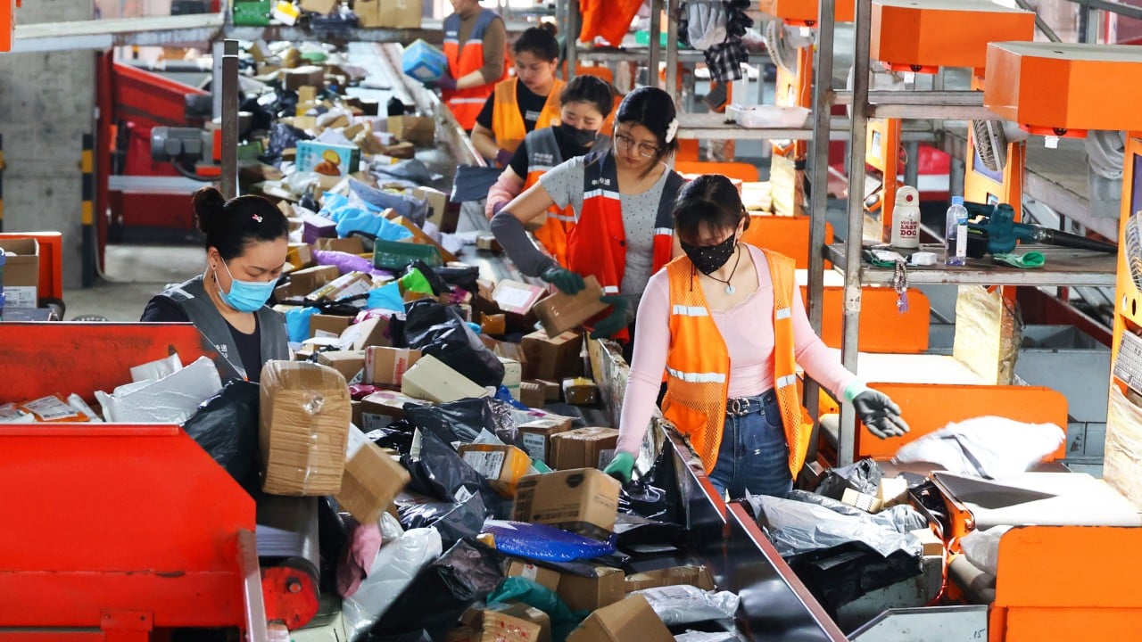 618 alışveriş çılgınlığı büyürken, Pekin e-ticaret devlerini fiyat savaşları taktikleri konusunda uyarıyor