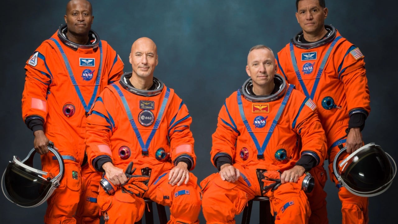 Nasa chief defends choice of all-male Artemis III 