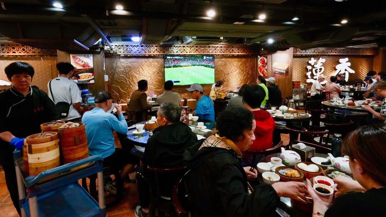 Replays, luck draws: Hong Kong eateries chase Worl