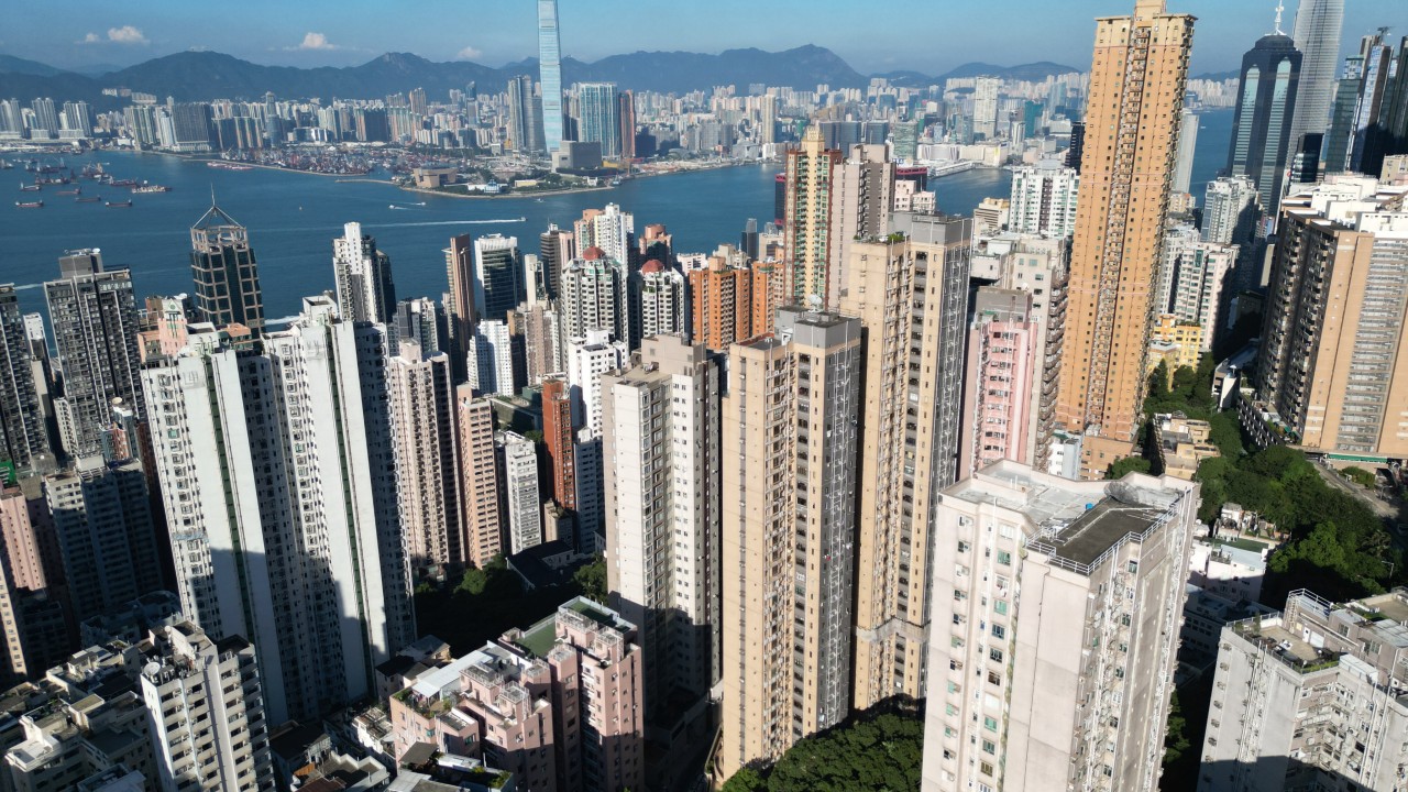 CK Asset Sells Mid-Levels Penthouse for Record HK$362 Million