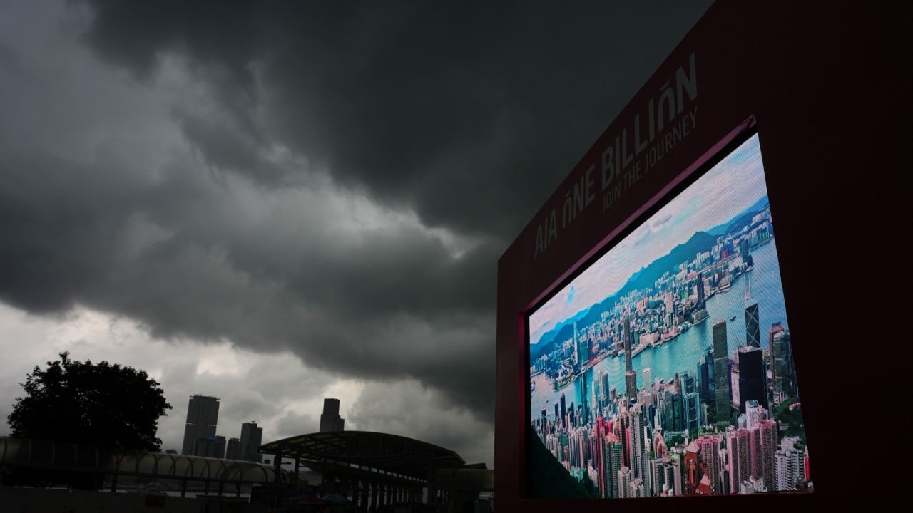 Hong Kong Observatory Issues Amber Rainstorm Warning