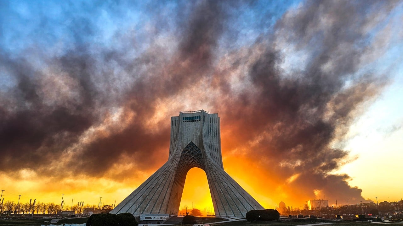 Iran Conflict Pauses with 'Fragile Freeze,' Source Reports