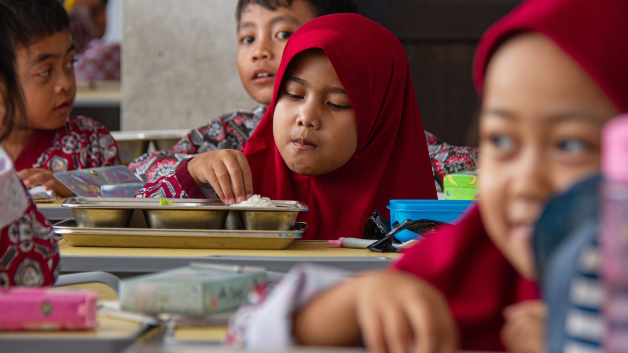 Indonesia Vows Overhaul of Prabowo's $15 Billion Free Meals Program Amid Corruption Allegations