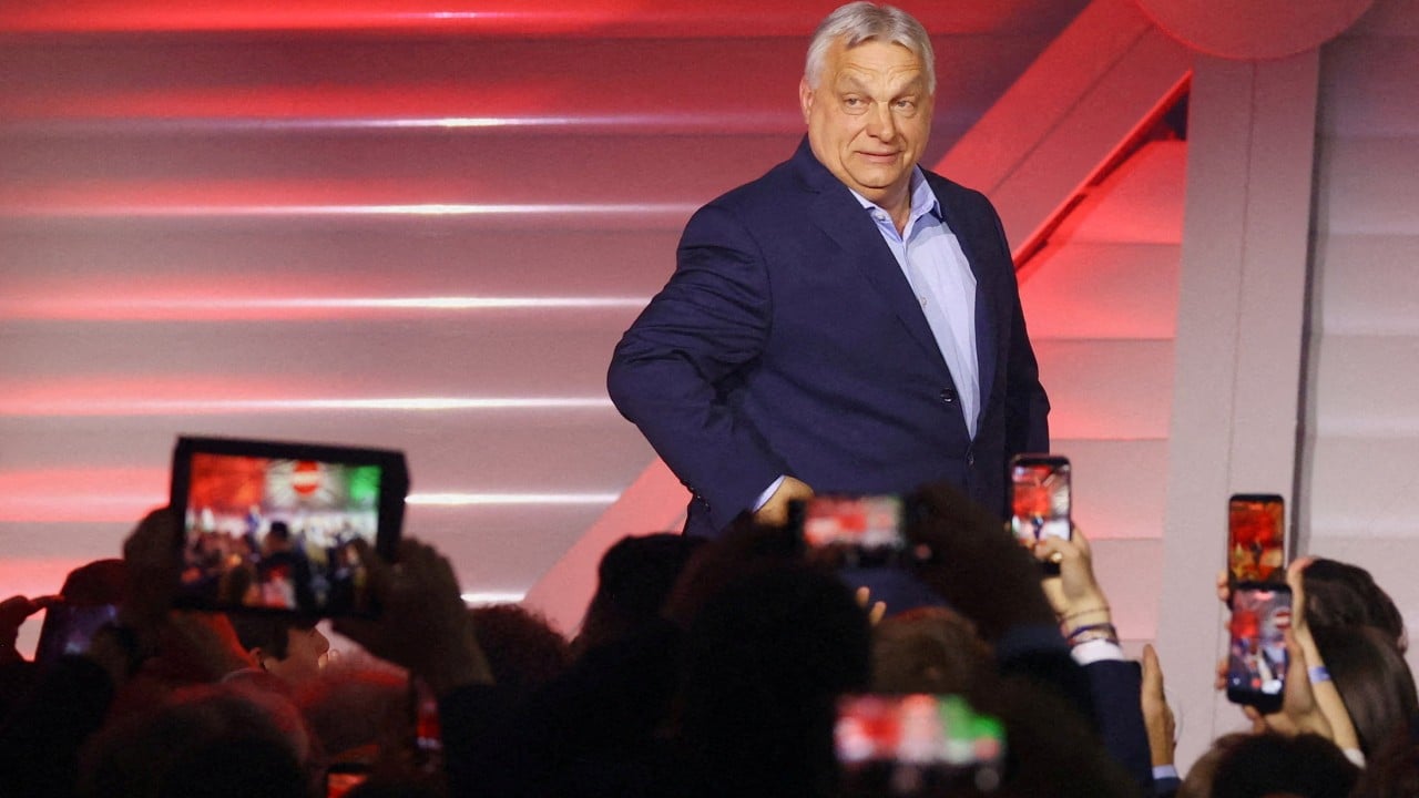 Hungary enacts 8-year term limit, barring ex-PM Orbán