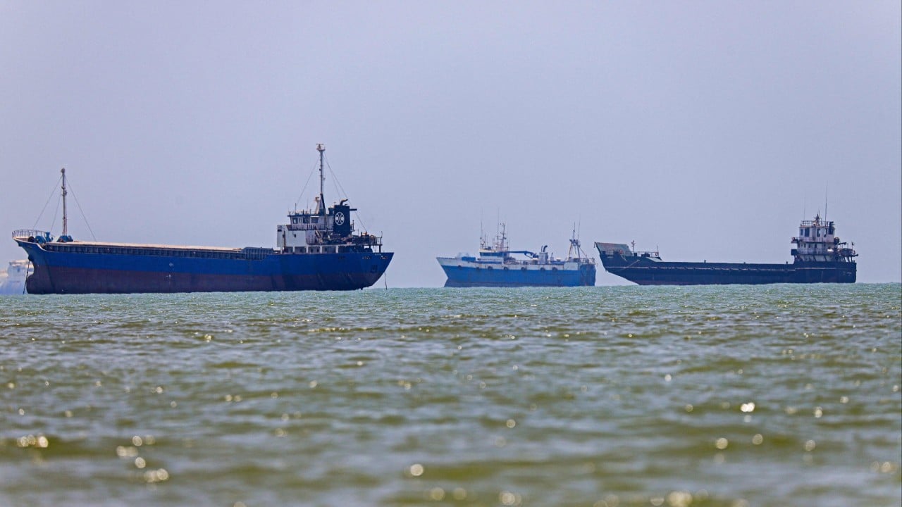 Oil tanker traffic in Strait of Hormuz jumps after U.S. and Iran implement deal to open sea lane