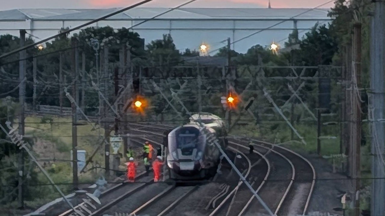 UK: Two trains collide north of London, injuries reported